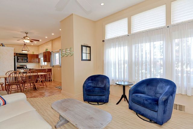 16 Warwick Rd WINTER, Gloucester, MA 01930