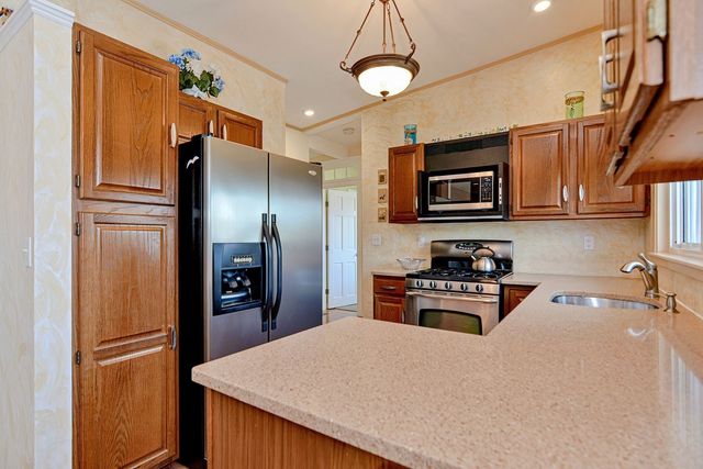 16 Warwick Rd WINTER, Gloucester, MA 01930