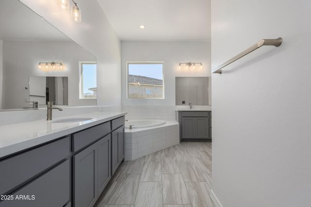 19959 W MULBERRY Drive, Buckeye, AZ 85396