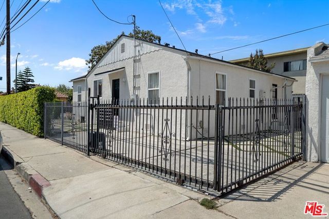1978 S Holt Avenue, Los Angeles, CA 90034