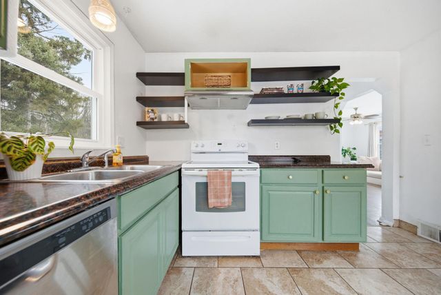 1489 Matilda Street, Saint Paul, MN 55117