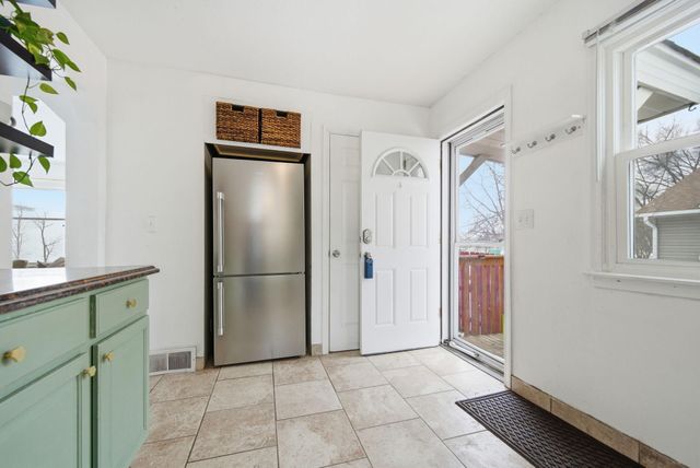 1489 Matilda Street, Saint Paul, MN 55117