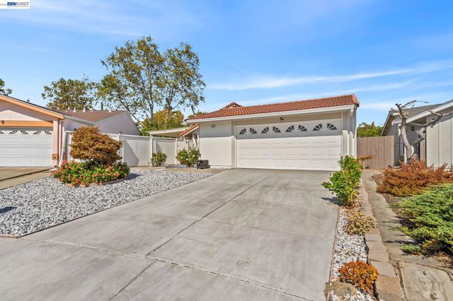 2106 Grackle Ct, Union City, CA 94587