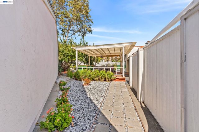 2106 Grackle Ct, Union City, CA 94587