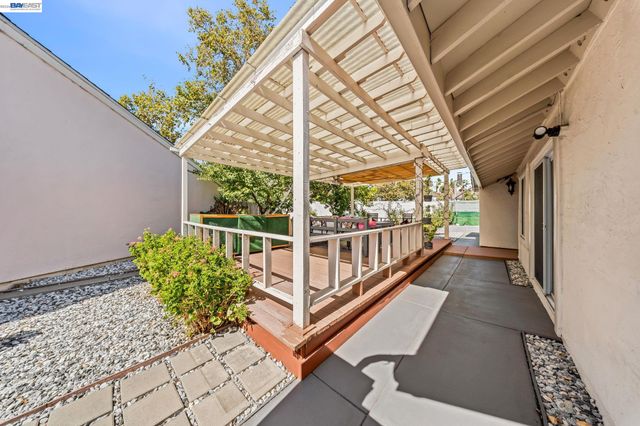 2106 Grackle Ct, Union City, CA 94587