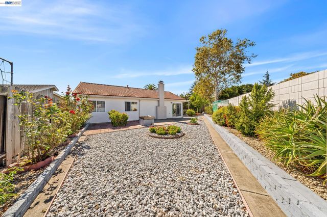 2106 Grackle Ct, Union City, CA 94587