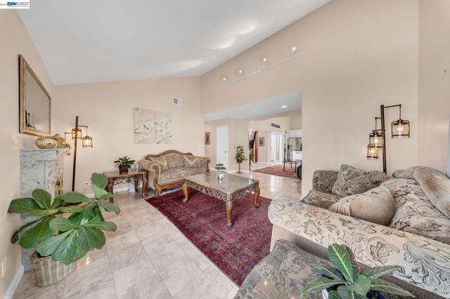 2106 Grackle Ct, Union City, CA 94587