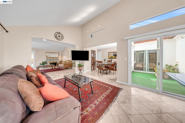 2106 Grackle Ct, Union City, CA 94587