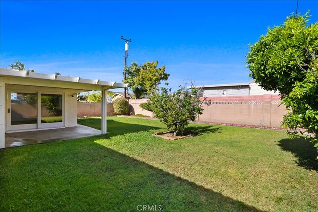 17565 Santa Monica, Fountain Valley, CA 92708