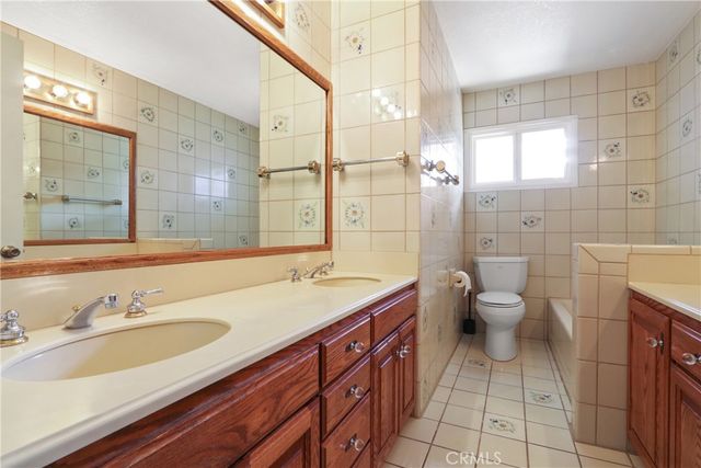 17565 Santa Monica, Fountain Valley, CA 92708