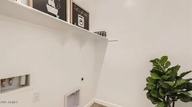 7977 W ROWEL Road, Peoria, AZ 85383