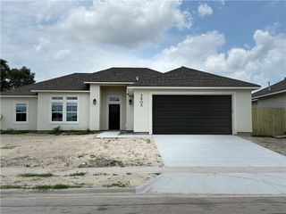 3805 Willow Weep Dr, Corpus Christi, TX 78410