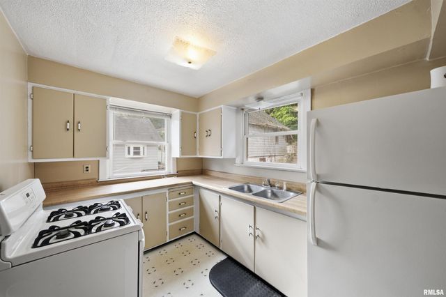 234 JOHNSON Street, East Peoria, IL 61611