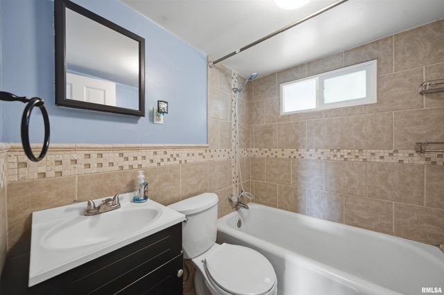 234 JOHNSON Street, East Peoria, IL 61611