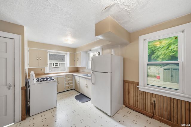 234 JOHNSON Street, East Peoria, IL 61611