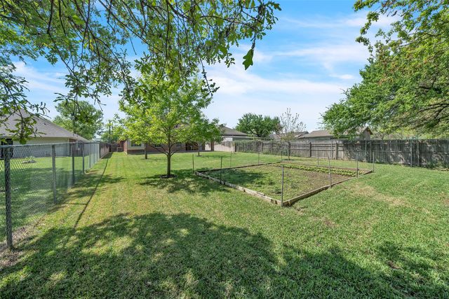 406 Wright Boulevard, Grand Prairie, TX 75050