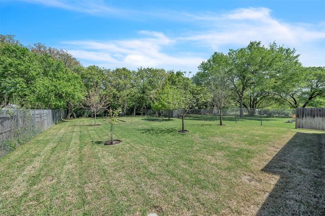 406 Wright Boulevard, Grand Prairie, TX 75050