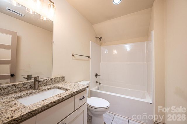 1610 Summerlin Place, Newton, NC 28658