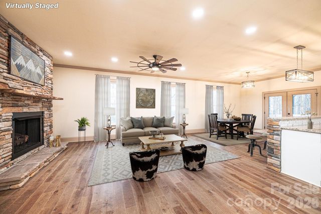 1610 Summerlin Place, Newton, NC 28658