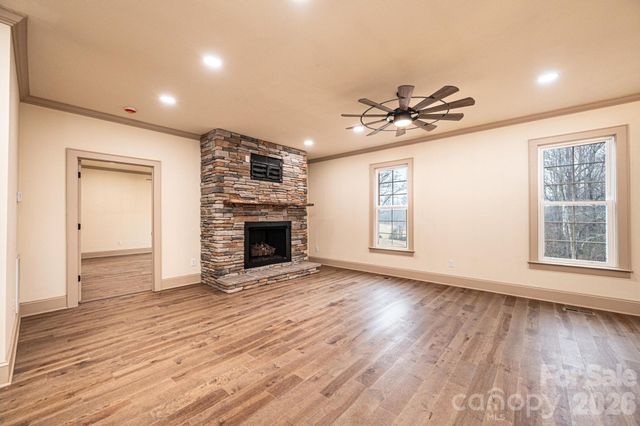 1610 Summerlin Place, Newton, NC 28658