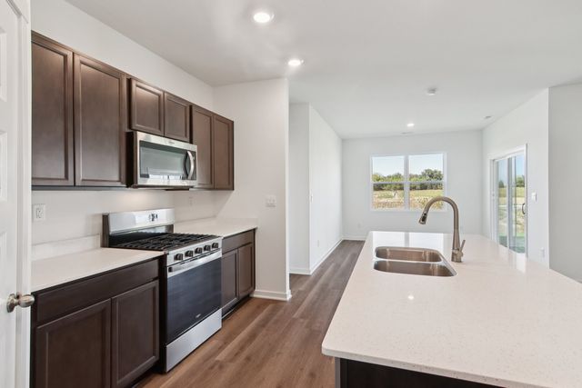 17501 W Windemere Circle, Lockport, IL 60441