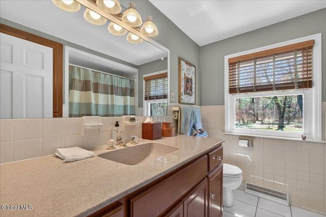 1081 Manas Drive, Rotterdam, NY 12303
