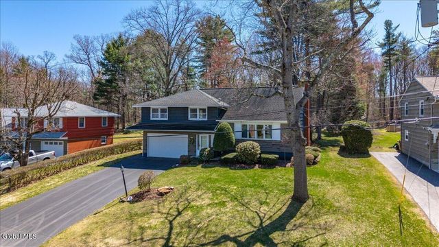1081 Manas Drive, Rotterdam, NY 12303