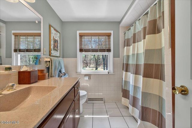 1081 Manas Drive, Rotterdam, NY 12303