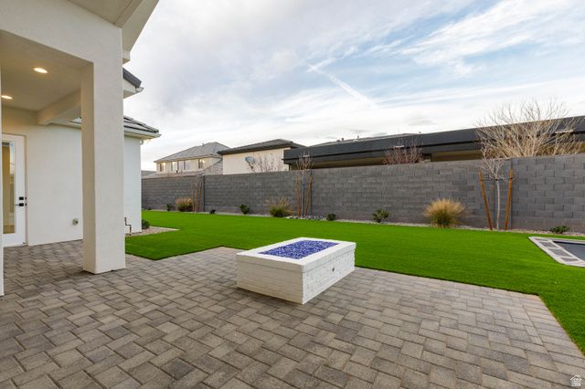 5268 W 2040 S, Hurricane, UT 84737