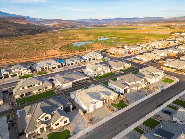 5268 W 2040 S, Hurricane, UT 84737