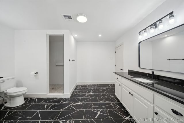 1137 N Oklahoma Avenue, Claremore, OK 74017