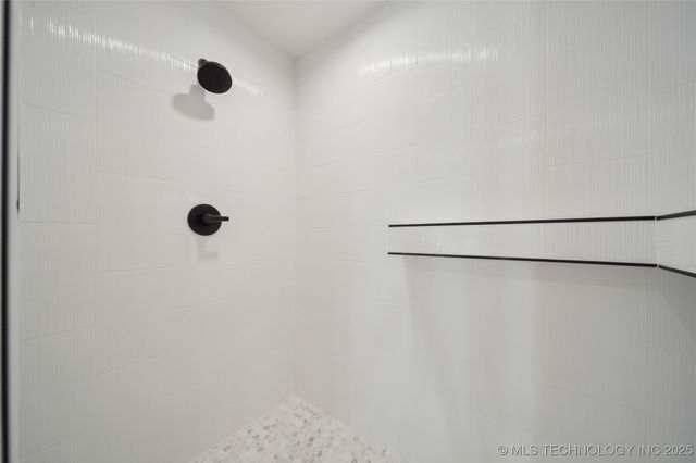 1137 N Oklahoma Avenue, Claremore, OK 74017