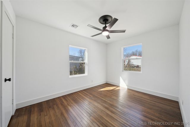 1137 N Oklahoma Avenue, Claremore, OK 74017