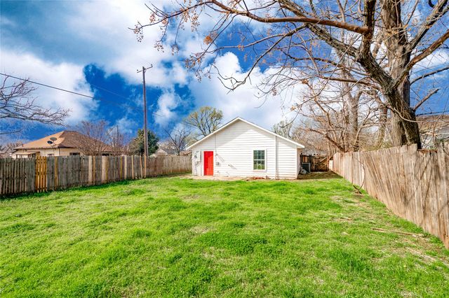 701 E College Street, Sherman, TX 75090