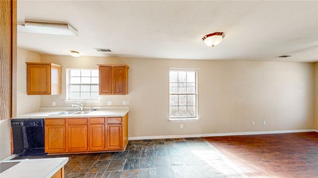 701 E College Street, Sherman, TX 75090