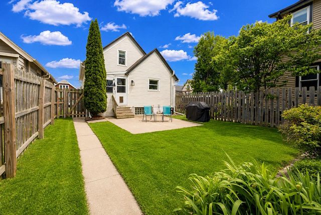 2228 Euclid AVENUE, Milwaukee, WI 53207