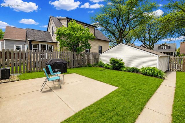 2228 Euclid AVENUE, Milwaukee, WI 53207