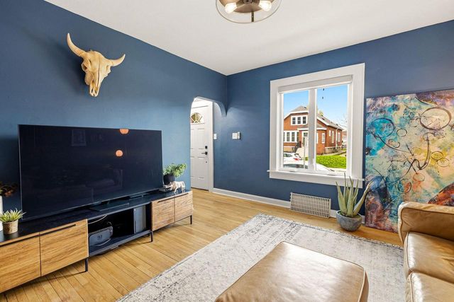 2228 Euclid AVENUE, Milwaukee, WI 53207