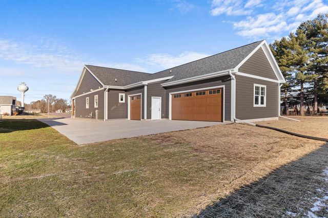 748 Kennedy Street, Sauk City, WI 53583