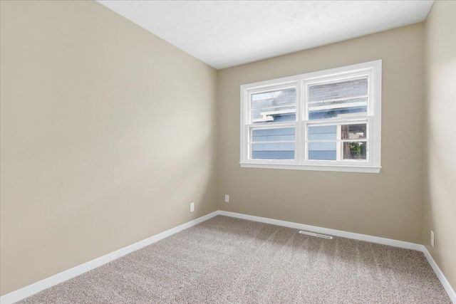 2324 S 9TH Street, Council Bluffs, IA 51501