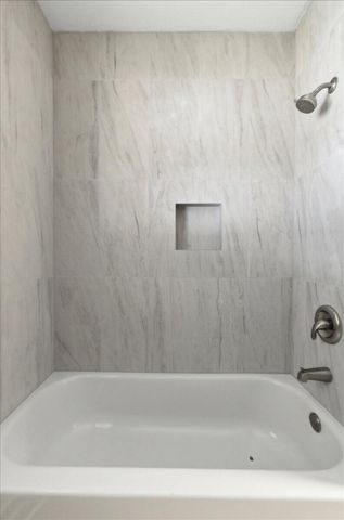 2324 S 9TH Street, Council Bluffs, IA 51501