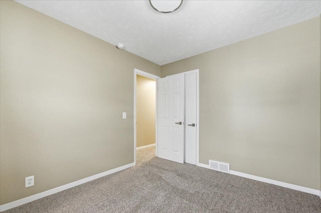 2324 S 9TH Street, Council Bluffs, IA 51501