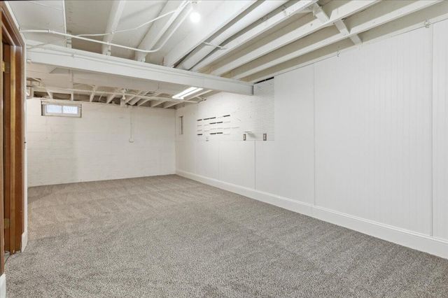 2324 S 9TH Street, Council Bluffs, IA 51501