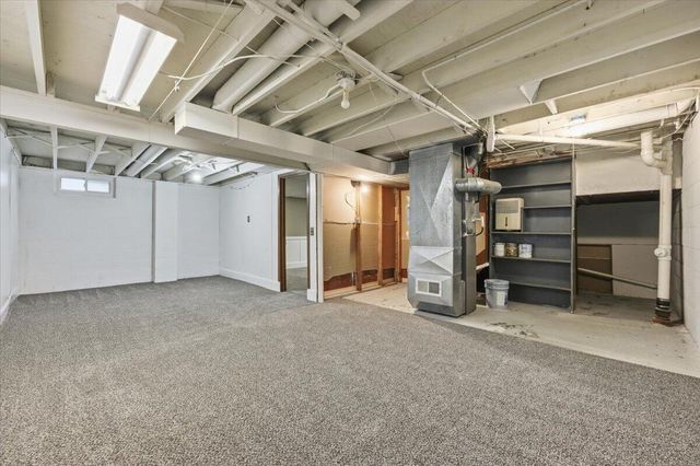 2324 S 9TH Street, Council Bluffs, IA 51501