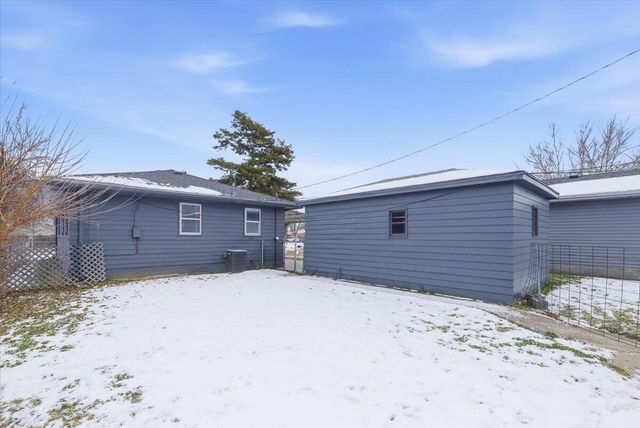 2324 S 9TH Street, Council Bluffs, IA 51501