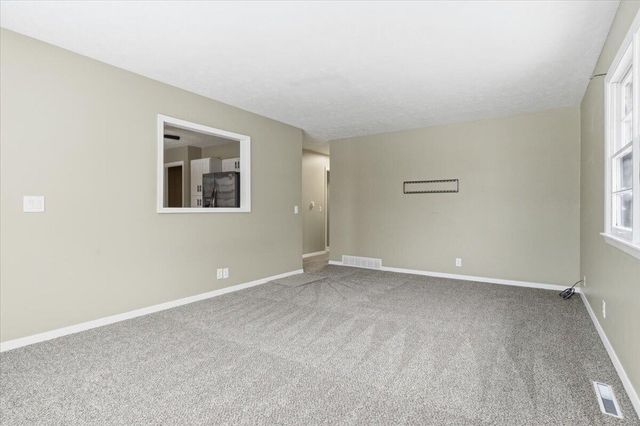 2324 S 9TH Street, Council Bluffs, IA 51501