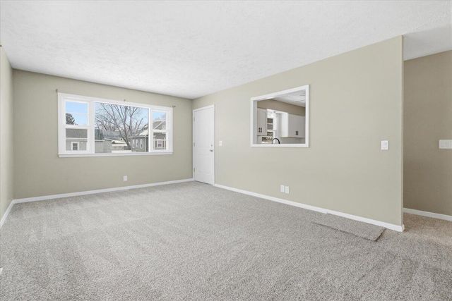 2324 S 9TH Street, Council Bluffs, IA 51501