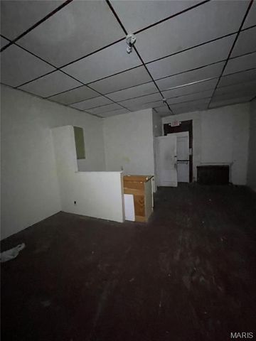 7427 S Broadway, St Louis, MO 63111