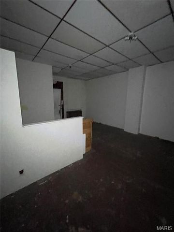 7427 S Broadway, St Louis, MO 63111