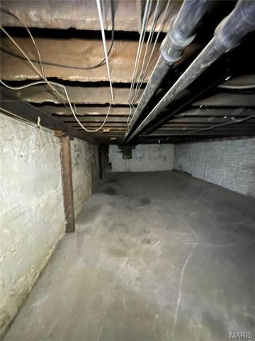 7427 S Broadway, St Louis, MO 63111